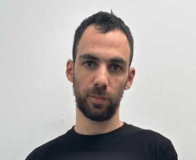 המשטרה חושפת ומזהירה: האדם הזה חשוד בעוקץ