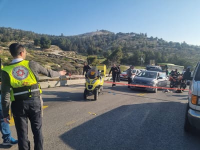 8 נפגעים בפיגוע ירי בכביש 1; המחבלים חוסלו
