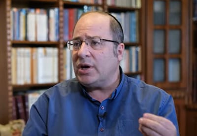 הרב אמנון בזק: "העולם החרדי מנופף בשקר מוחלט"