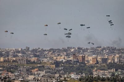 הצנחת סיוע הומניטרי לעזה