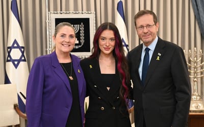 רגע לפני: הנשיא נפגש עם עדן גולן לפני האירוויזיון