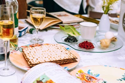 מוציאים את מאות המשפחות מאפילה לאורה