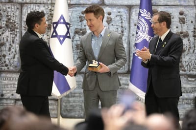 הוקרה מיוחדת לעיתונאי הבריטי תומך ישראל: "עומד לצידכם"