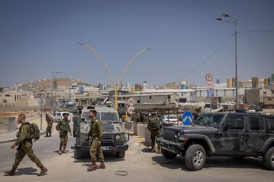 מחבל יידה אבנים לעבר לוחמים; צה"ל נטרל אותו