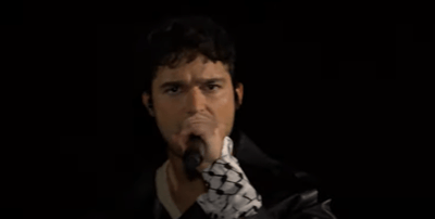 אחרי הסערה באירוויזיון הזמר השוודי מגיב: "פשוט גזענות"