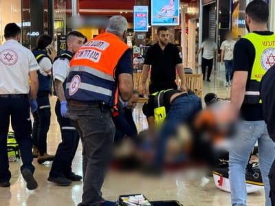 שני פצועים בפיגוע דקירה בכרמיאל; המחבל נוטרל