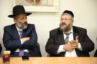 אריה דרעי סופד לאחיו: "צר לי עליך אחי, נעמת לי מאוד"