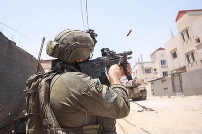 לוחם צנחנים נפצע קשה מירי RPG בקרב ברצועת עזה
