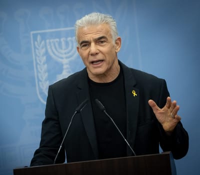 לפיד מאשים: אנחנו סובלים מתת ייצוג מחפיר בתקשורת