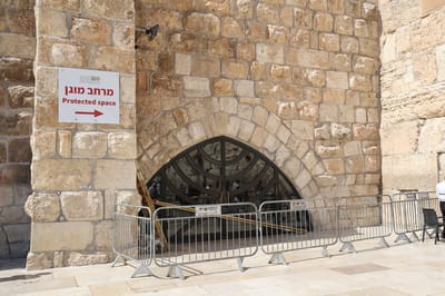 יממה לפני ט' באב: אבן נפלה לרחבת הכותל המערבי