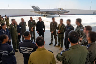 גלנט ביקר בחיל האויר: אנחנו בימים של סיכונים