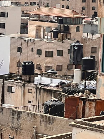 חילופי אש בקבאטיה: כוח מיוחד צר על בית מחבל מבוקש