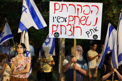 סקר סרוגים: מאז ה-7.10 אני הרבה יותר שמאלני