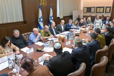 עימות חריף בקבינט: "חיילי צה"ל לא יחלקו סיוע הומניטרי"