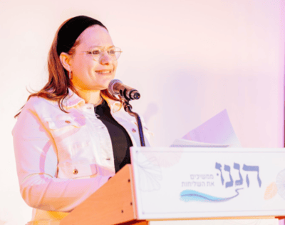 רמז לבאות? סיון רהב מאיר בהופעה פומבית ראשונה אחרי הפרישה