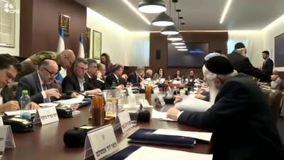אם ימנע את הדחת היועמ"שית: שרים קראו להפר את פסיקת בג"ץ