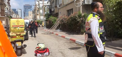 מכת תאונות העבודה: 3 פועלים התחשמלו בבני ברק, מצבם בינוני