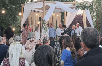 מזל טוב: הבן של האלוף ונכדת הרב הסרוג התחתנו