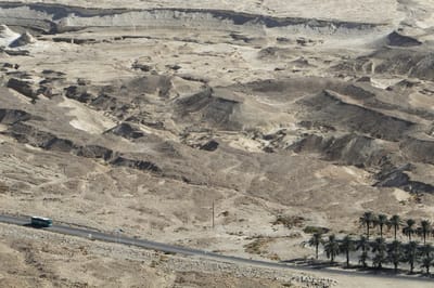 מסוקים נשלחו לנחל דרגה לחלץ שבעה לכודים במקום