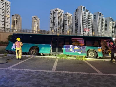 "כדי להגיע הביתה לסדר": גנב אוטובוס מחניון – והתהפך בדרך