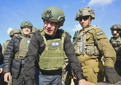 נתניהו: בזמן המו"מ, חמינאי מסביר למה חייבים להשמיד את ישראל