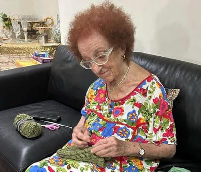 הסבתא הסורגת הצבאית תדליק משואה ביום העצמאות