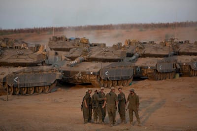 הפור נפל: 100,000 צווי 8 בדרך