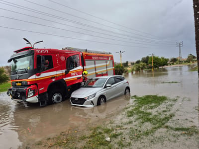 בעקבות השיטפונות: מספר כבישים בדרום עדיין חסומים לתנועה