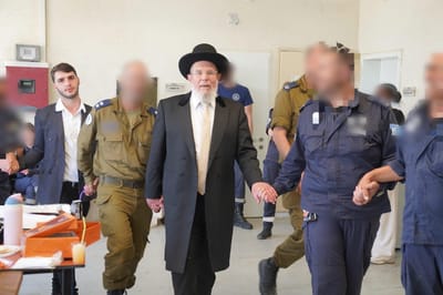 הרב הראשי הגיע לחזק את צוותי הקרקע של חיל האוויר