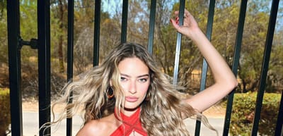 קליפ או פרובוקציה? אמילי קופר מגיבה לסערת האלימות