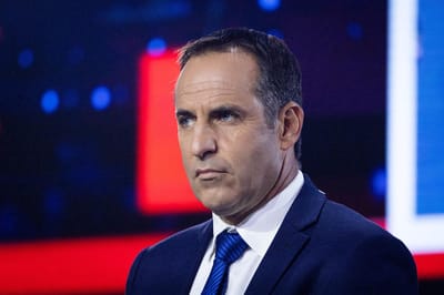 אודי סגל הודיע על פרישה; זו המגישה שתחליף אותו