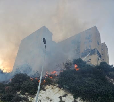 שריפה נרחבת פרצה בחיפה, 9 צוותי כיבוי במקום