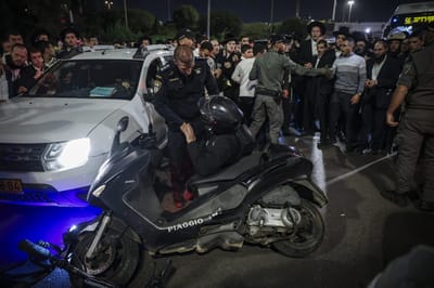המשטרה עצרה 8 מתפרעים חרדים שחסמו את הכניסה לאשקלון