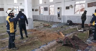 הכאוס בסוריה מתגבר: מחבל מתאבד פוצץ את עצמו במסגד
