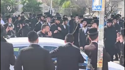 עשרות חרדים מתפרעים בירושלים במחאה נגד נתיחת גופות הפעוטות