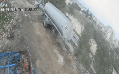 נס בירושלים: מיכלית דלק הדרדרה לכביש סואן. צפו בתיעוד