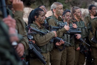 עלייה דרמטית בגיוס נשים לוחמות לצה