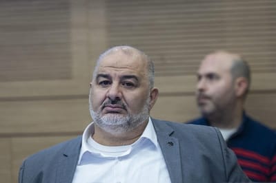 מנסור עבאס