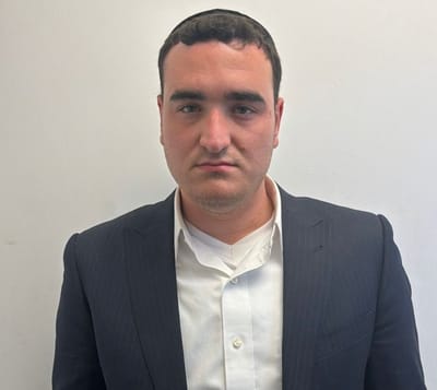מכירים? זה החשוד שפיתה קטינה עם סוכריות