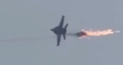 פגיעת טיל במטוס קרב F18