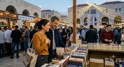 עשתה את הצעד בדוכן שבוע הספר
