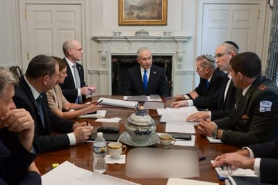 הכנות אחרונות: נתניהו וצוותו הגיעו לבית הלבן