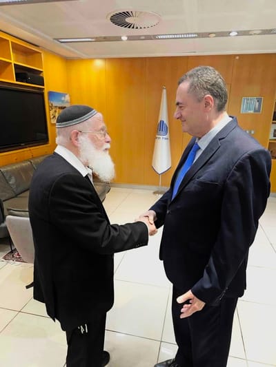 שר הביטחון עם הרב אליקים לבנון