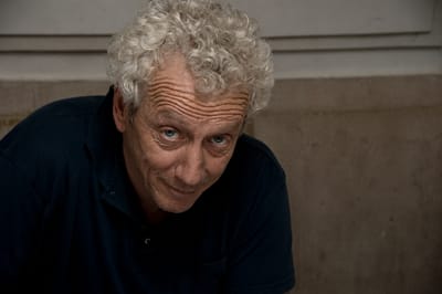 מני מושונוב 
