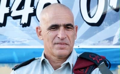 יוסי בכר בשירותו הצבאי