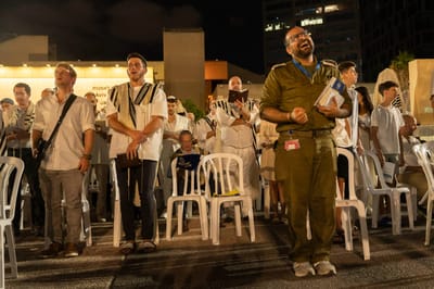 יום כיפור בכיכר החטופים