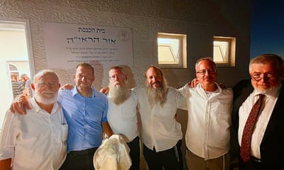 יוסי דדן בבית הכנסת בחומש 
