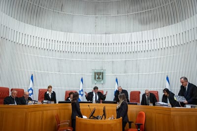 שופט עליון ראשון תומך בפסילת אבו שחאדה