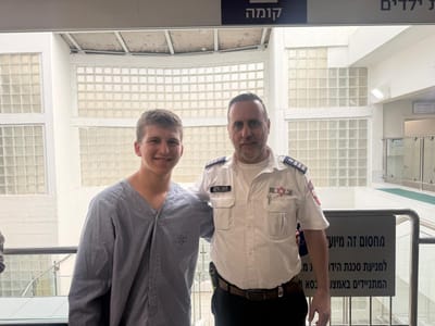יאיר פרנקנטל עם אחראי מתנדבים במרחב אשר ליאור פדידה