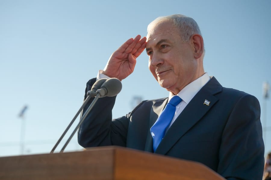 רה"מ בסיום קורס טיס